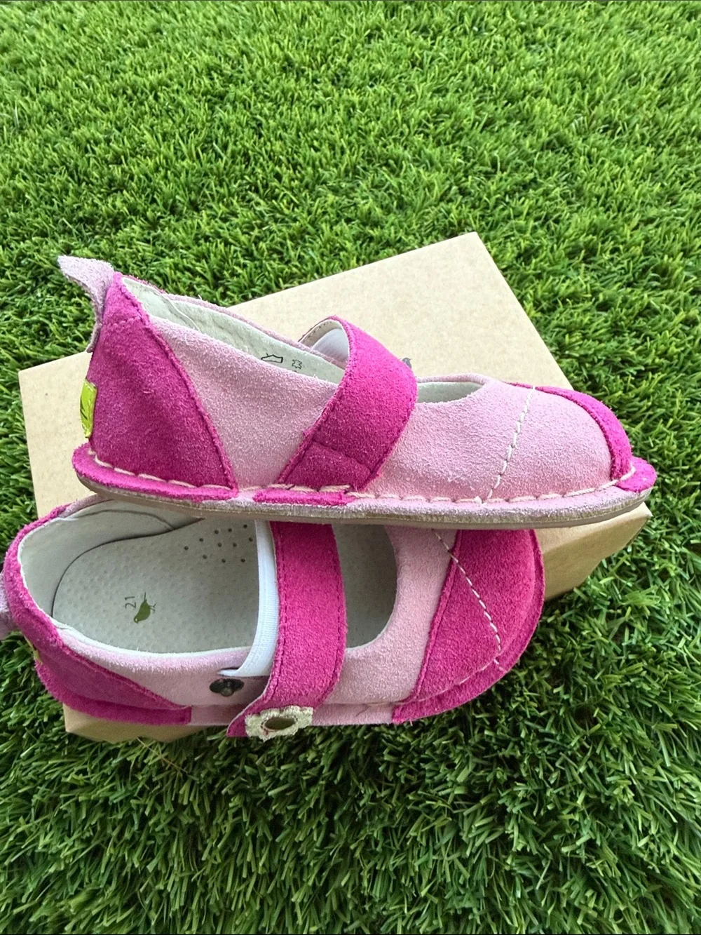 Girls Two-Tone Pink Suede Mary Jane Shoes